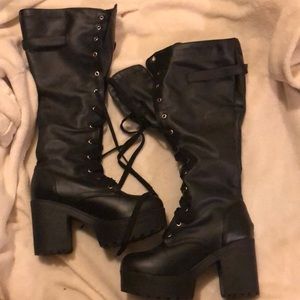 Knee high boots perfect condition